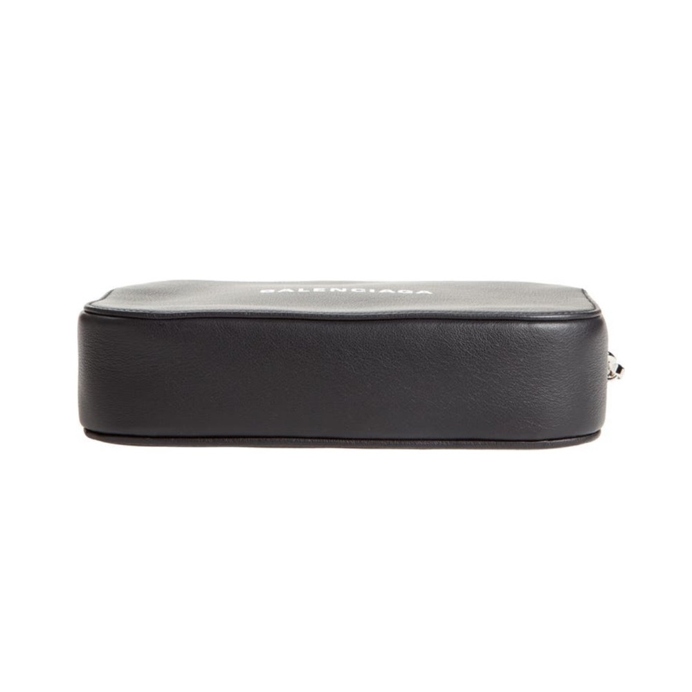 Balenciaga Small Everyday Calfskin Leather Camera Bag - Picture 5 of 7